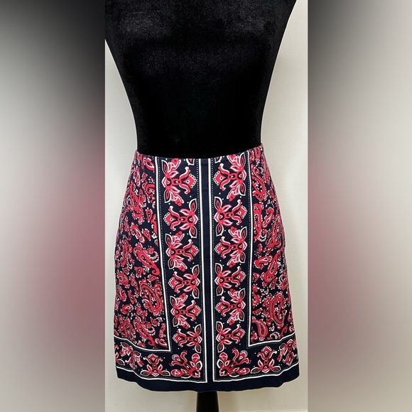 Talbots paisley handkerchief red white and blue mini  pencil skirt size 6 EUC - Picture 2 of 6